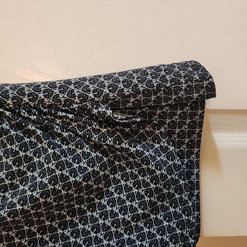 NWT WHBM Sleeveless Blue Printed Surplice Shell Size XXSP - Picture 3 of 9
